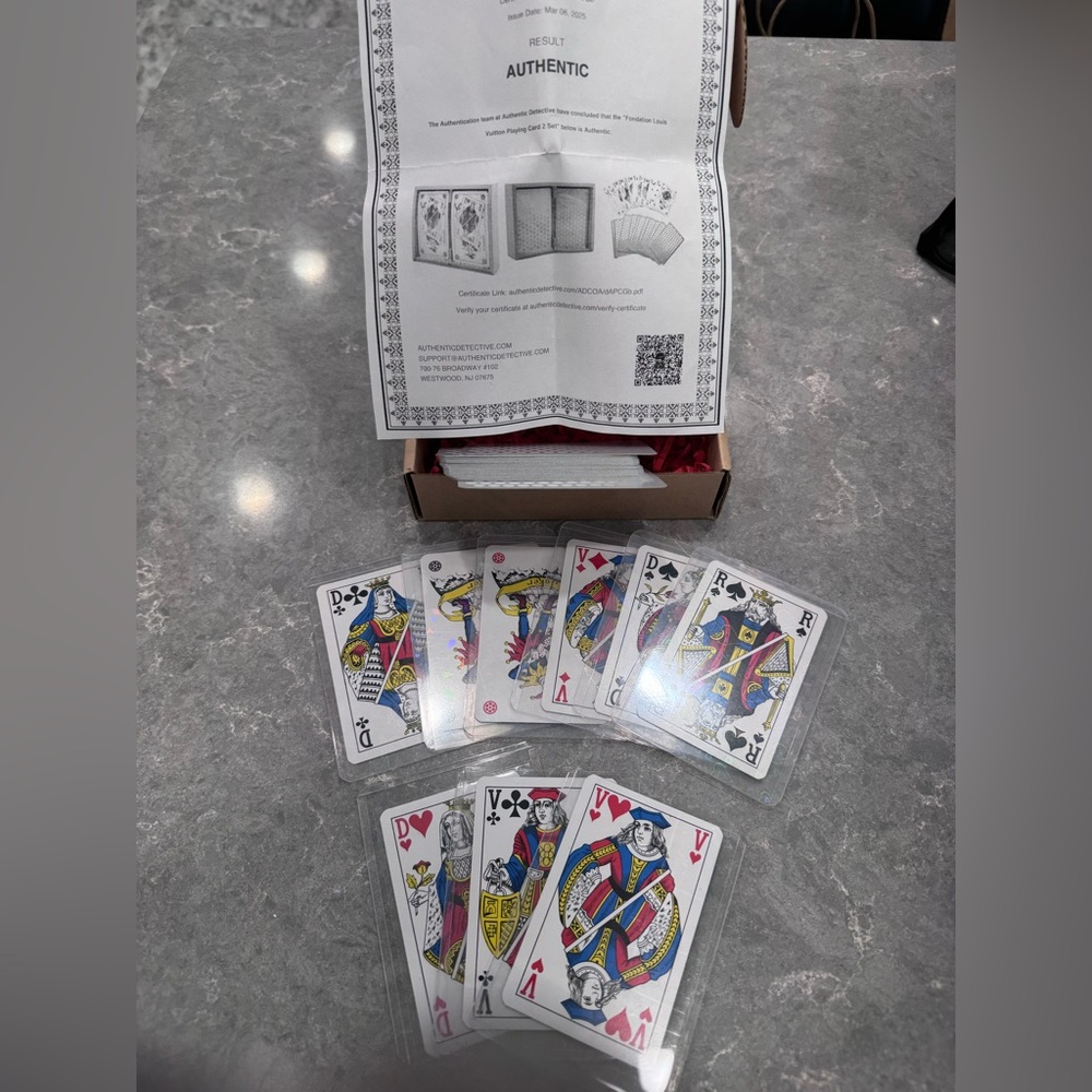 Louis Vuitton Foundation ♥️ ♠️ Cards Incomplete Set w/COA